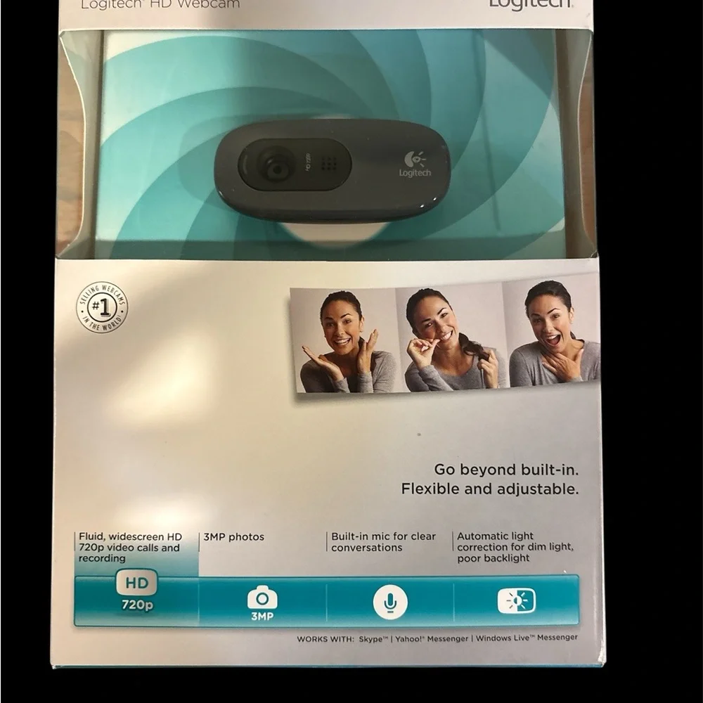 Logitech HD Webcam in Black and Teal